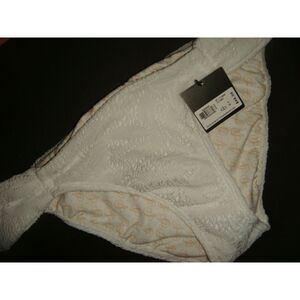 NWT Victoria's Secret S BIKINI BOTTOM white crochet lace